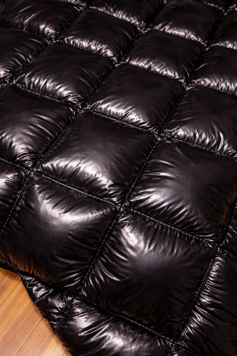 Double Bed Shiny Nylon Quilt Set  Gloss Finish with 2 Pillows