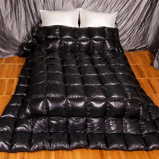 Double Bed Shiny Nylon Quilt Set  Gloss Finish with 2 Pillows