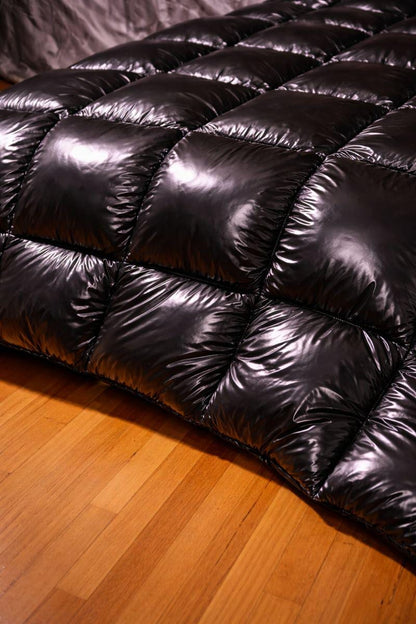 Double Bed Shiny Nylon Red and black Set with 2 Pillows