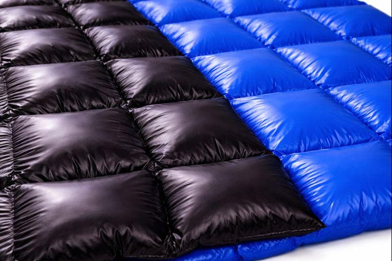 Shiny Nylon Puffy Blanket Lightweight Sleeping Bag Comforter